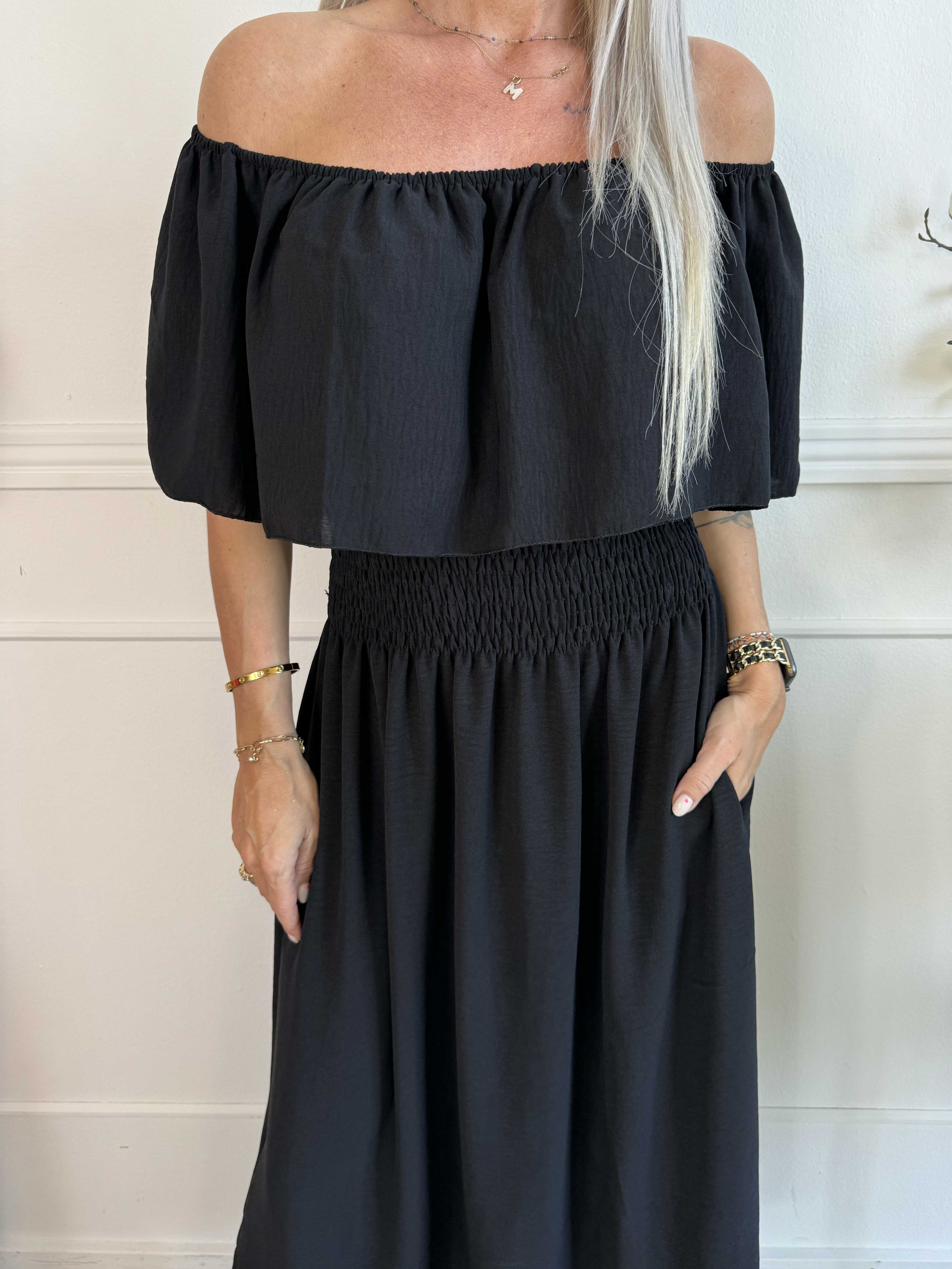 Rachel - Lang kjole med lommer og flæsekant